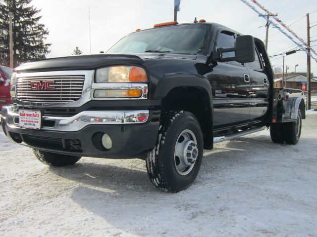 2006 GMC Sierra 3500 With 6 Disc Changerdvd System