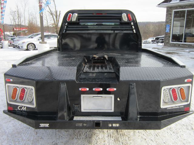 2006 GMC Sierra 3500 With 6 Disc Changerdvd System