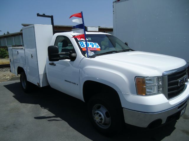 2007 GMC Sierra 3500 Reg Cab 119.0 WB 4WD LS