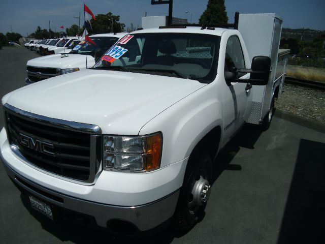 2007 GMC Sierra 3500 Reg Cab 119.0 WB 4WD LS