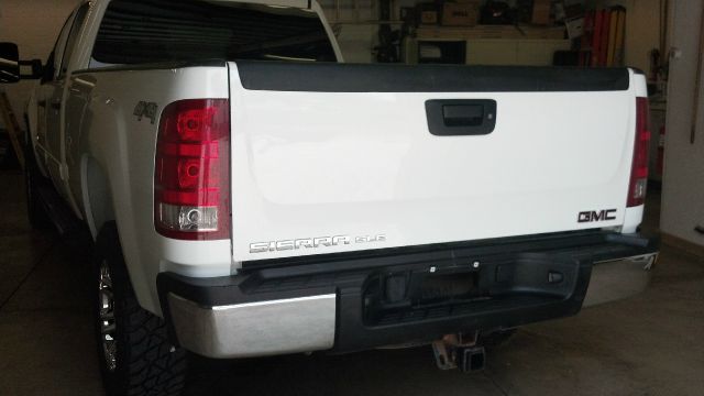 2009 GMC Sierra 3500 M SR W/sunroof