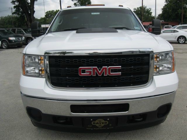 2011 GMC Sierra 3500 4dr Man Dx-vp