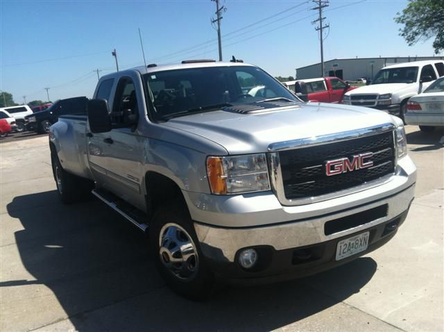 2011 GMC Sierra 3500 Eddie Bauer 3rd Row One-owner