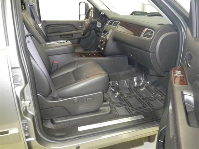 2012 GMC Sierra 3500 2DR 3.8 GRD TOUR AT