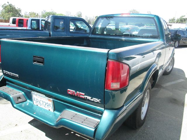 1997 GMC Sonoma 4dr Sdn Auto GLS w/XM