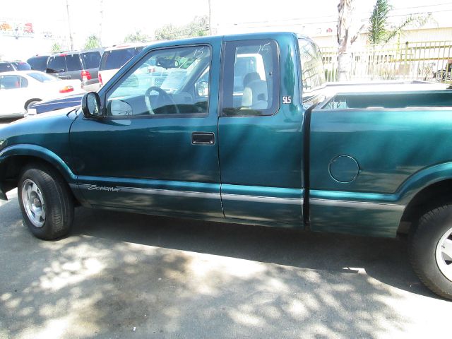 1997 GMC Sonoma 4dr Sdn Auto GLS w/XM