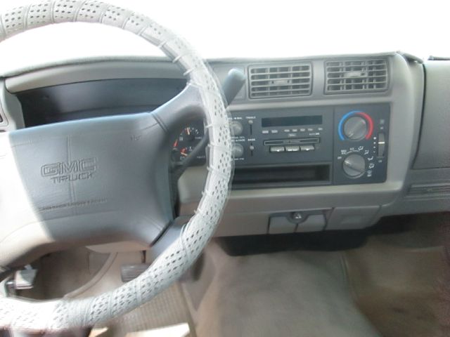 1997 GMC Sonoma 4dr Sdn Auto GLS w/XM