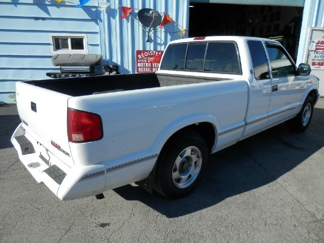 1997 GMC Sonoma 4dr Sdn Auto GLS w/XM