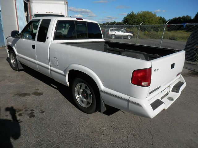 1997 GMC Sonoma 4dr Sdn Auto GLS w/XM