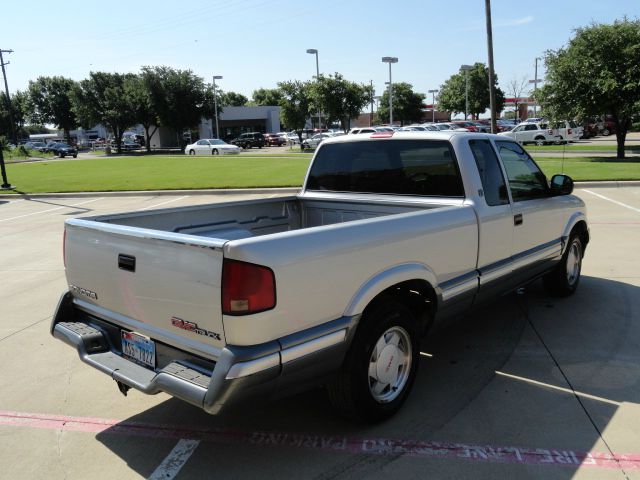 1997 GMC Sonoma 4dr Sdn Auto GLS w/XM