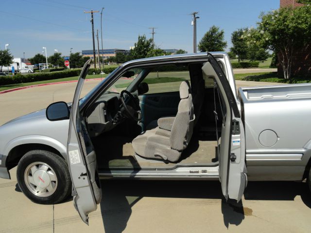 1997 GMC Sonoma 4dr Sdn Auto GLS w/XM