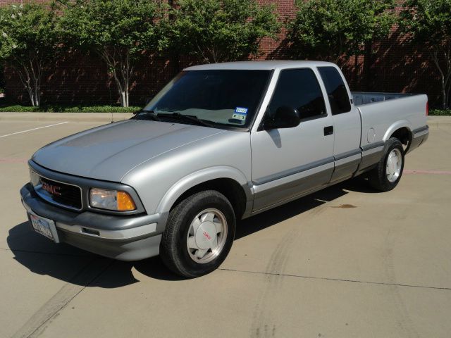 1997 GMC Sonoma 4dr Sdn Auto GLS w/XM