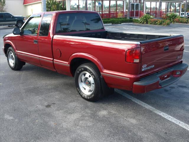 1998 GMC Sonoma ONE Family Owned NEW Engine