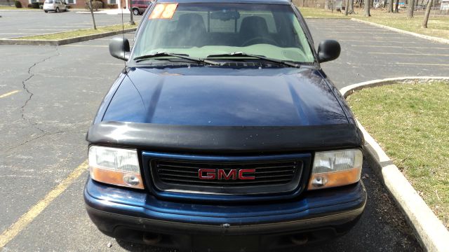 1998 GMC Sonoma 4dr Sdn 3.7L FWD Sedan