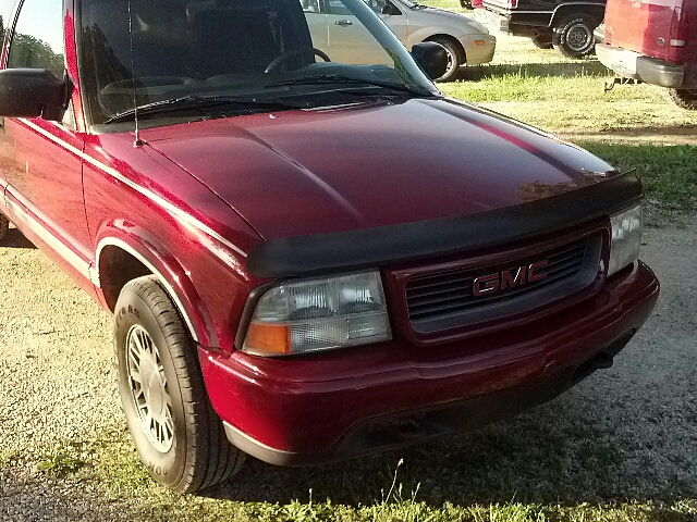 1998 GMC Sonoma 4dr Sdn 3.7L FWD Sedan