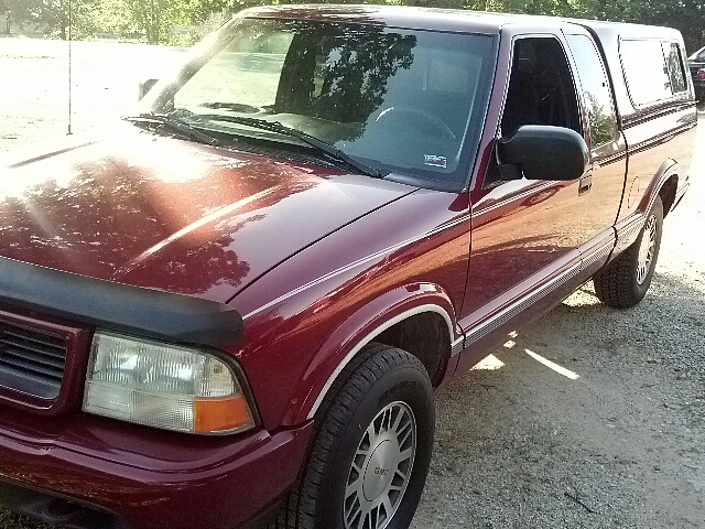 1998 GMC Sonoma 4dr Sdn 3.7L FWD Sedan