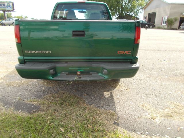 1999 GMC Sonoma 2WD Reg Cab 133 Work Truck