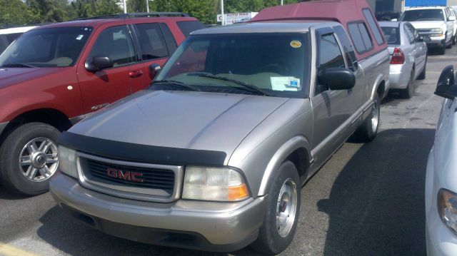 2000 GMC Sonoma 2WD Reg Cab 133 Work Truck