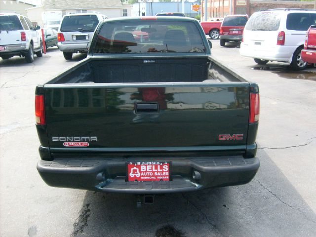 2001 GMC Sonoma 2WD Reg Cab 133 Work Truck