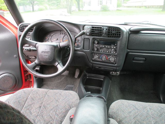 2002 GMC Sonoma 4dr Sdn LS 3.0L Auto