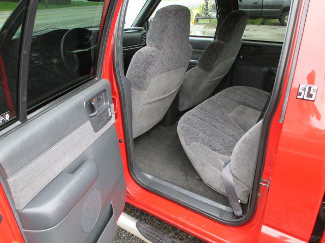 2002 GMC Sonoma 4dr Sdn LS 3.0L Auto