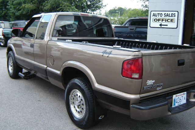 2002 GMC Sonoma SLE Sierra 2WD