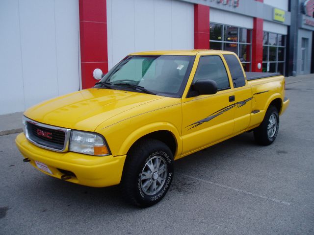 2002 GMC Sonoma 4dr Sdn 3.7L FWD Sedan