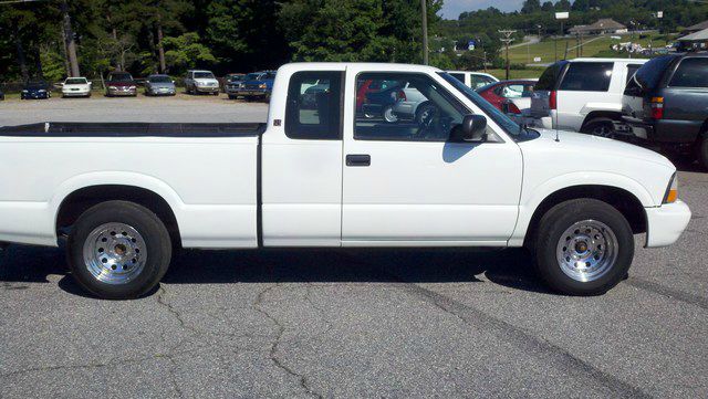 2003 GMC Sonoma 6 Speed Quattro