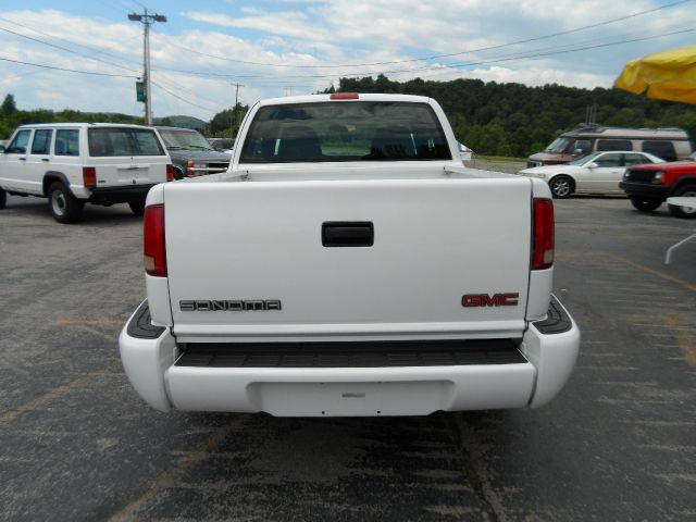 2003 GMC Sonoma 6 Speed Quattro