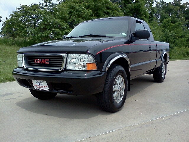 2003 GMC Sonoma 4dr Sdn 3.7L FWD Sedan