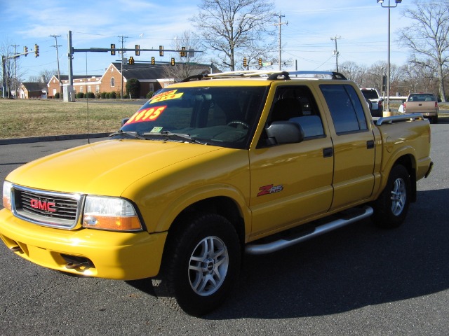 2004 GMC Sonoma 4dr Sdn LS 3.0L Auto