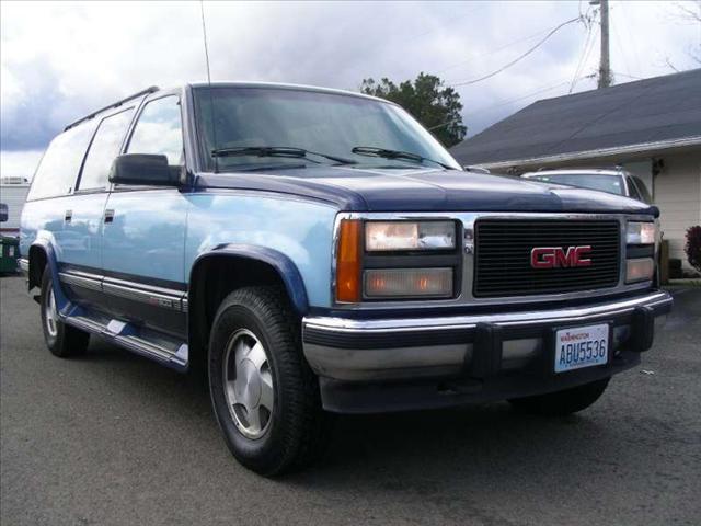 1993 GMC Suburban Scion XB