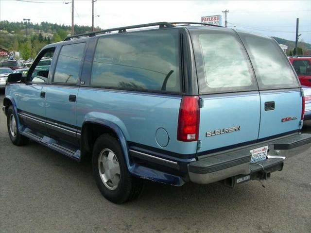 1993 GMC Suburban Scion XB