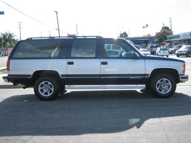 1993 GMC Suburban 4DR SDN SXT