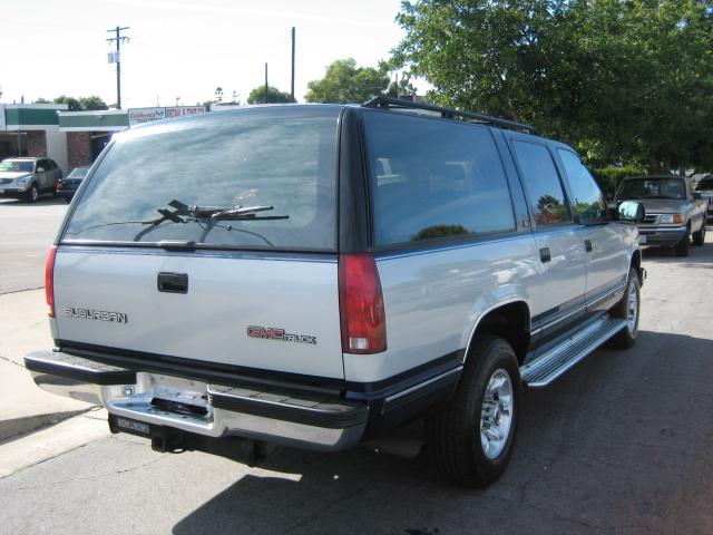 1993 GMC Suburban 4DR SDN SXT