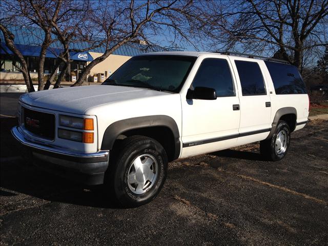 1996 GMC Suburban SLT