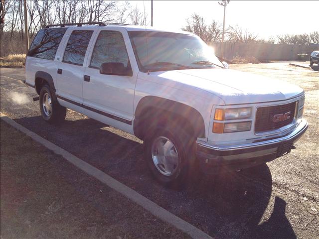 1996 GMC Suburban SLT