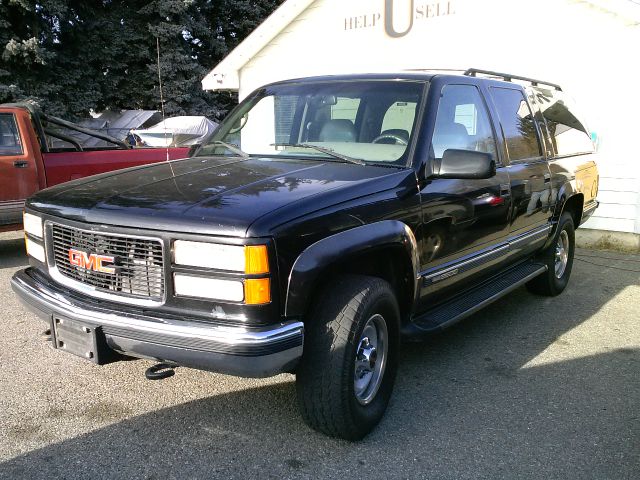 1996 GMC Suburban SLT