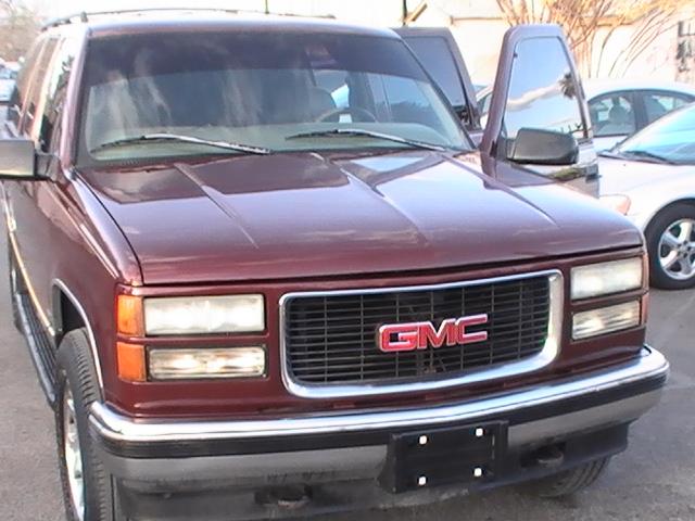 1997 GMC Suburban Unknown