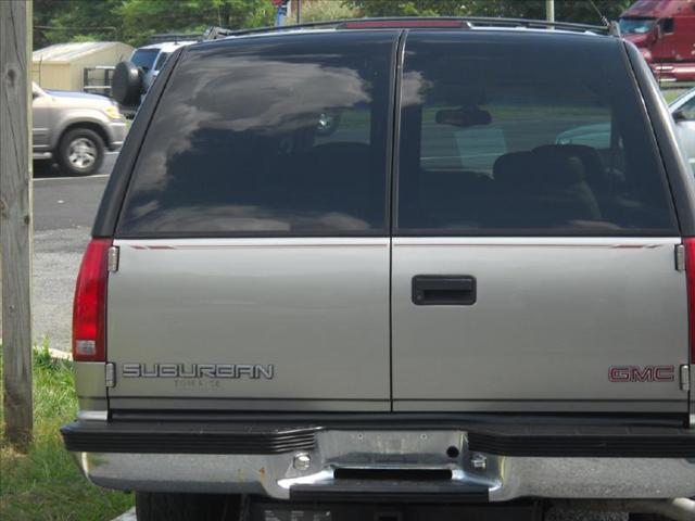 1999 GMC Suburban Water Truck