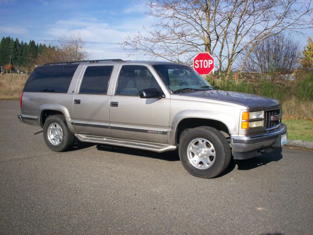 1999 GMC Suburban SL1