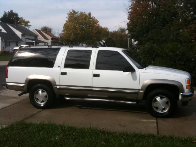 1999 GMC Suburban Unknown