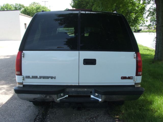 1999 GMC Suburban Unknown