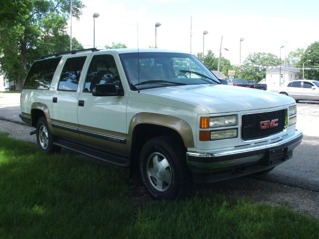 1999 GMC Suburban Unknown