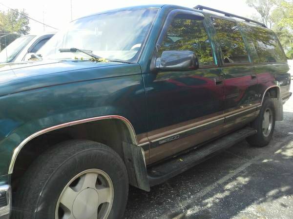 1999 GMC Suburban Unknown