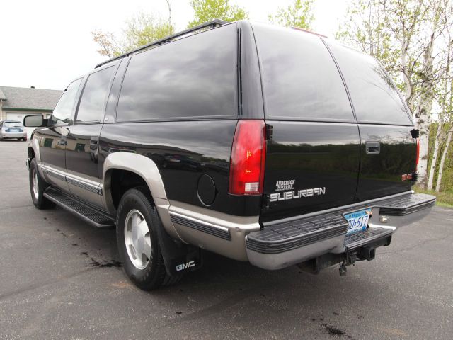 1999 GMC Suburban GLS VERY Clean