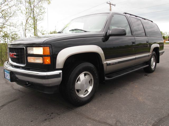 1999 GMC Suburban GLS VERY Clean