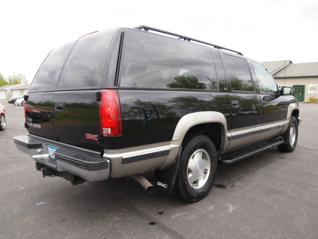 1999 GMC Suburban GLS VERY Clean