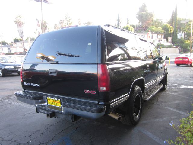 1999 GMC Suburban Unknown