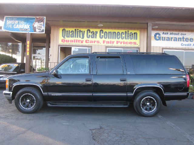 1999 GMC Suburban Unknown